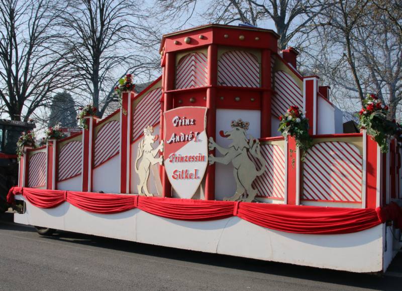 Prinzenwagen der Karnevalsfreunde Bechen